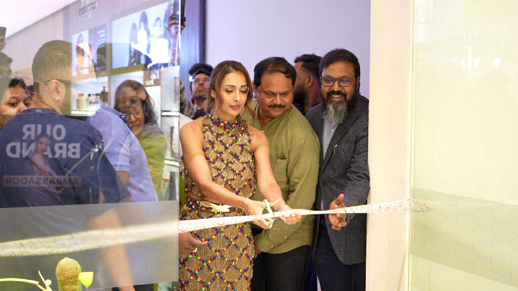 Bollywood actor Malaika Arora opens Page3 Luxury Salon’s 30th outlet in India in Bengaluru’s Forum South Mall in Konanakunte. Also seen are Page3 Founder C.K. Kumaravel and CEO and Director Shanmugha Kumar