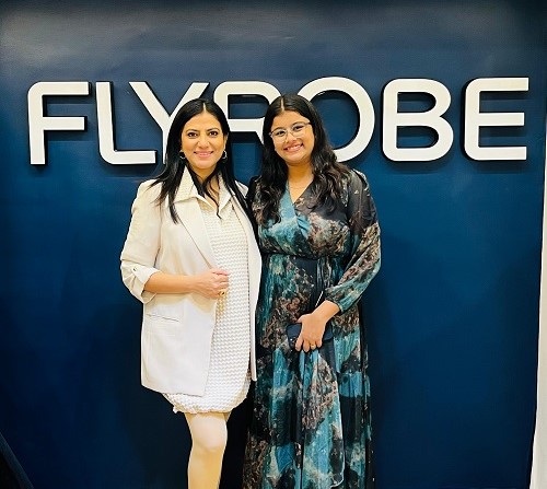 Flyrobe's CEO Aanchal Saini & Franchise Owner Samriddhi Raikwar at the store of Bilaspur
