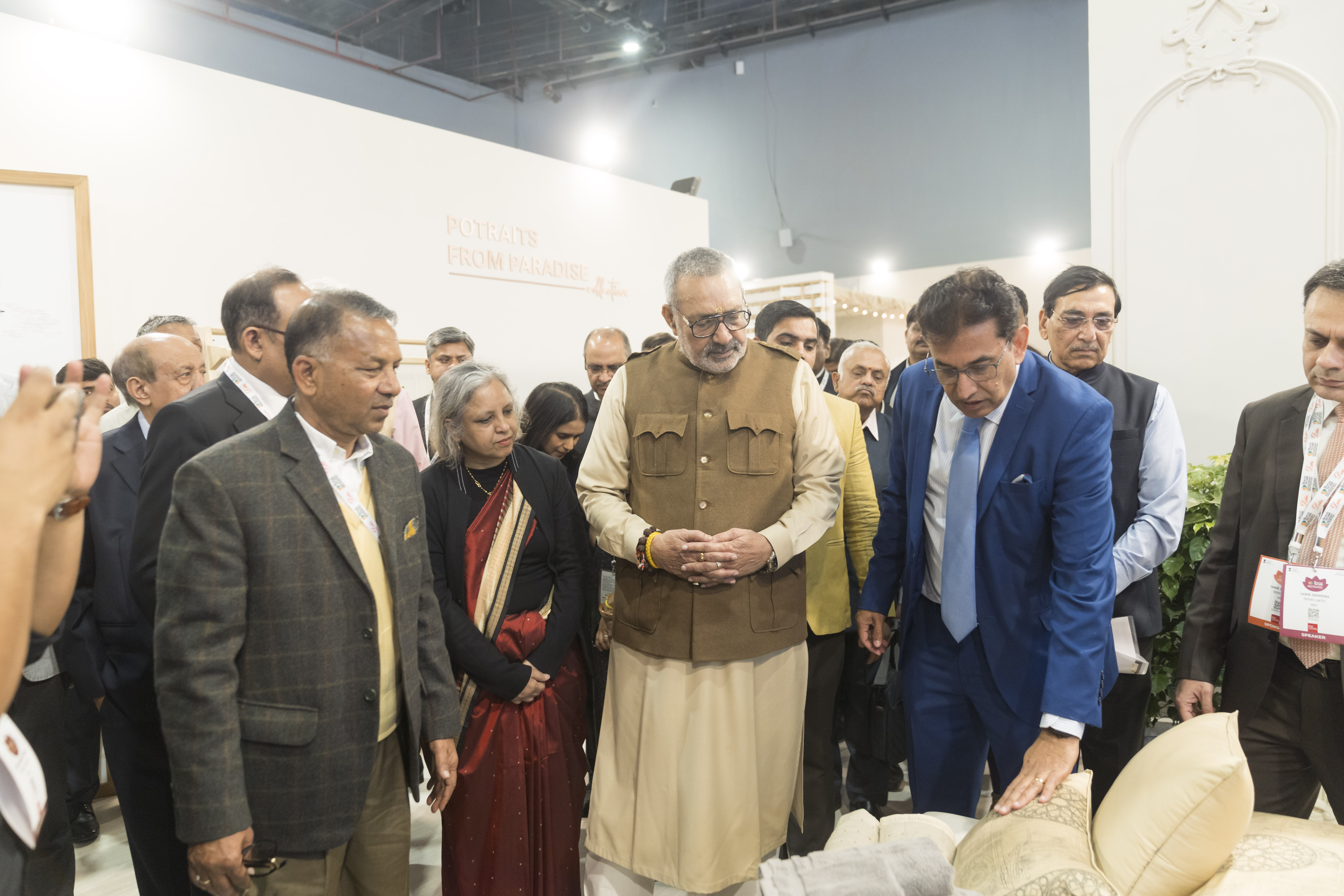 From L to R - Padma Shri Dr Rajinder Gupta Chairman Trident Group Giriraj Singh Minister of Textiles of India and Rajneesh Bhatia CEO myTrident