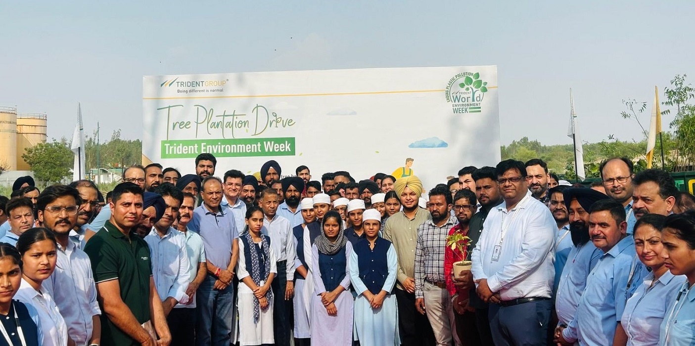 Rajinder Gupta, Chairman Emeritus, leads Environment Week plantation drive with Trident Group employees, promoting sustainability and green values