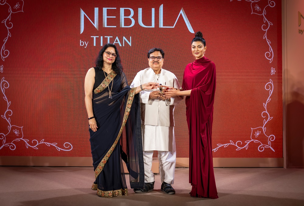 Revathi Kant, Padma Shri Shakir Ali, Sushmita Sen unveiling JALSA
