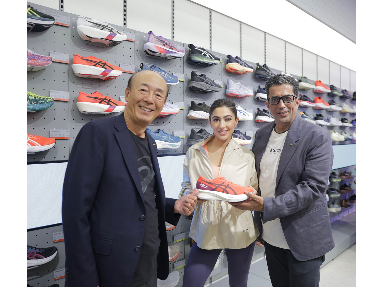 L to R: Yasuhito Hirota, Chairman and CEO, Representative Director, ASICS Corporation; Sara Ali Khan;  Rajat Khurana, Managing Director, ASICS India and South ASIA