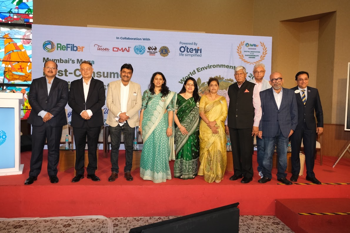 Smt. Vrunda Desai, Textile Commissioner, Ministry of Textiles, Government of India, Inaugurating ‘Mega Used Clothes Upcyclon’ with Officials from CMAI, UNIDO, ReFibre, Oterri, Tisser, World Trade Center Mumbai, and Lions International.