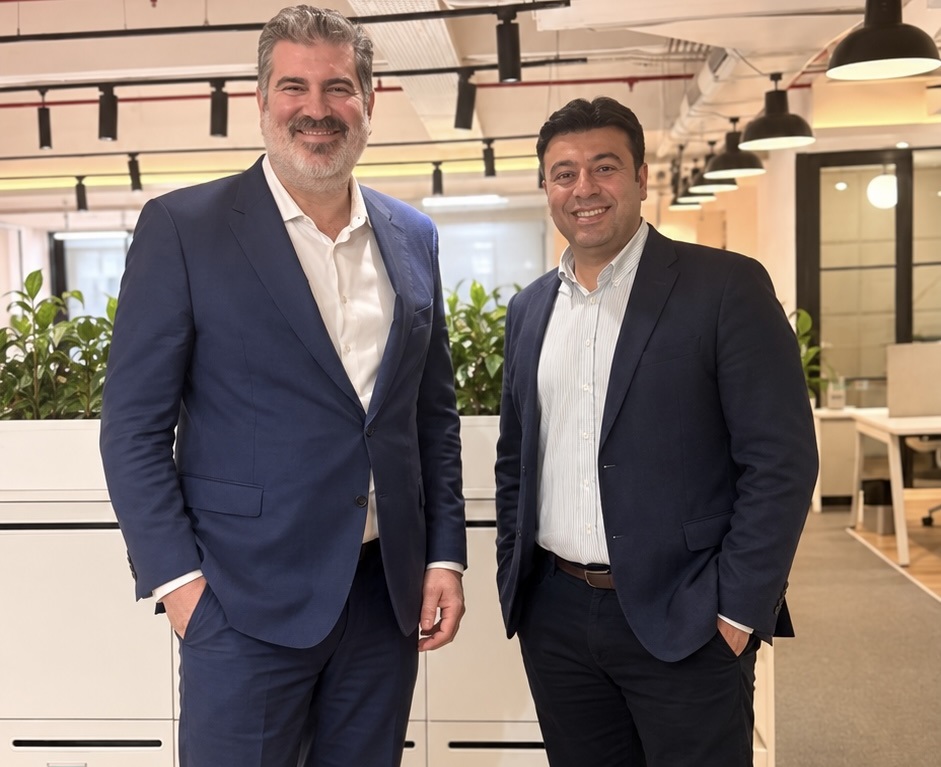 Left_Kenneth Benaim Campbell, CEO and President, Oriflame, Right_Orkun Gül, Chief Commercial Officer, Oriflame